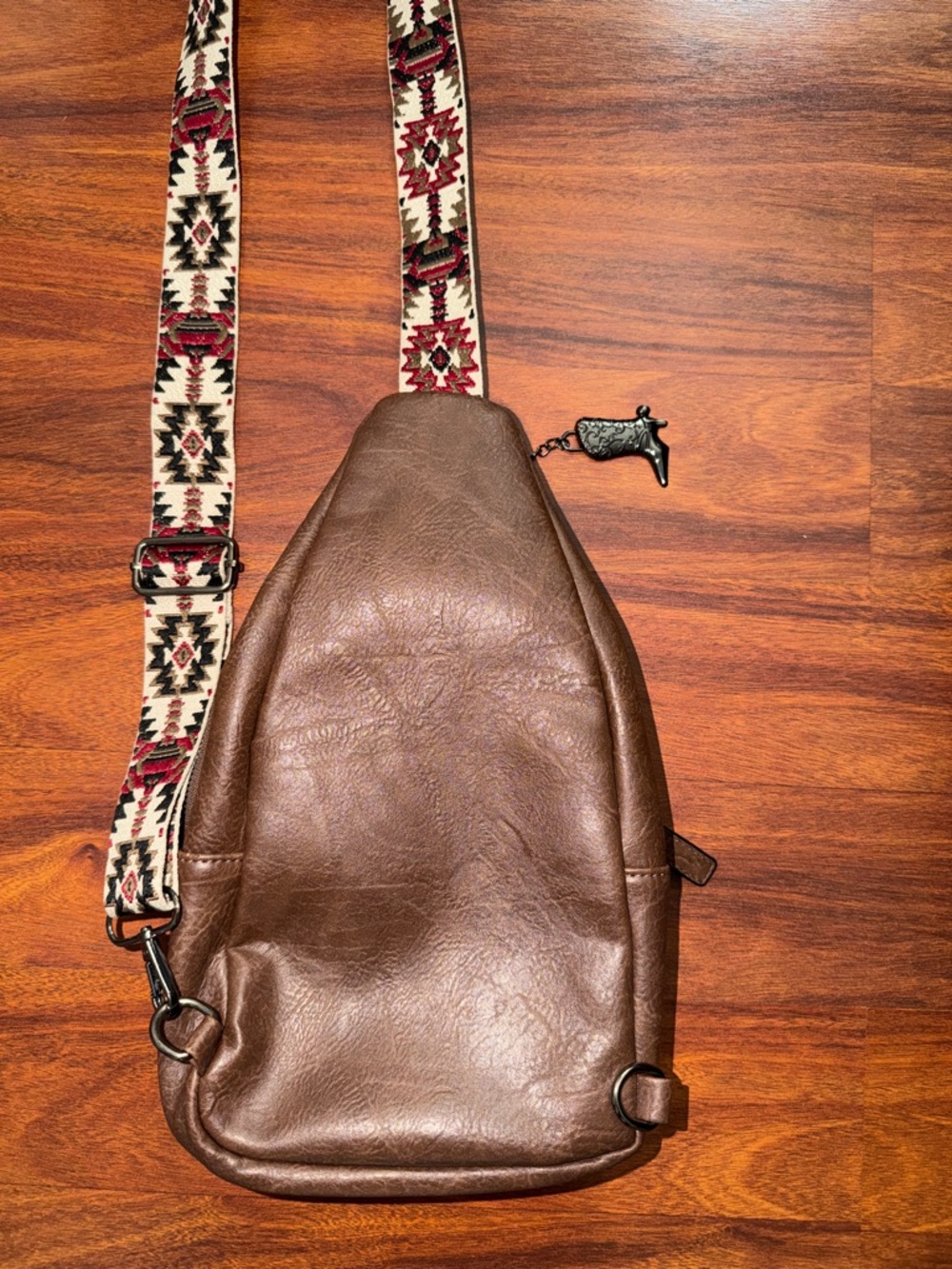 Brown Leather Crossbody Sling Bag with Patterned Strap - Picture 8 of 8